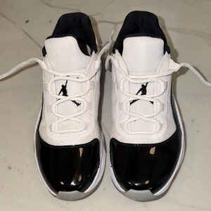 Air Jordan 11 CMFT Low Concord Black White Patent Leather Men’s Size 8